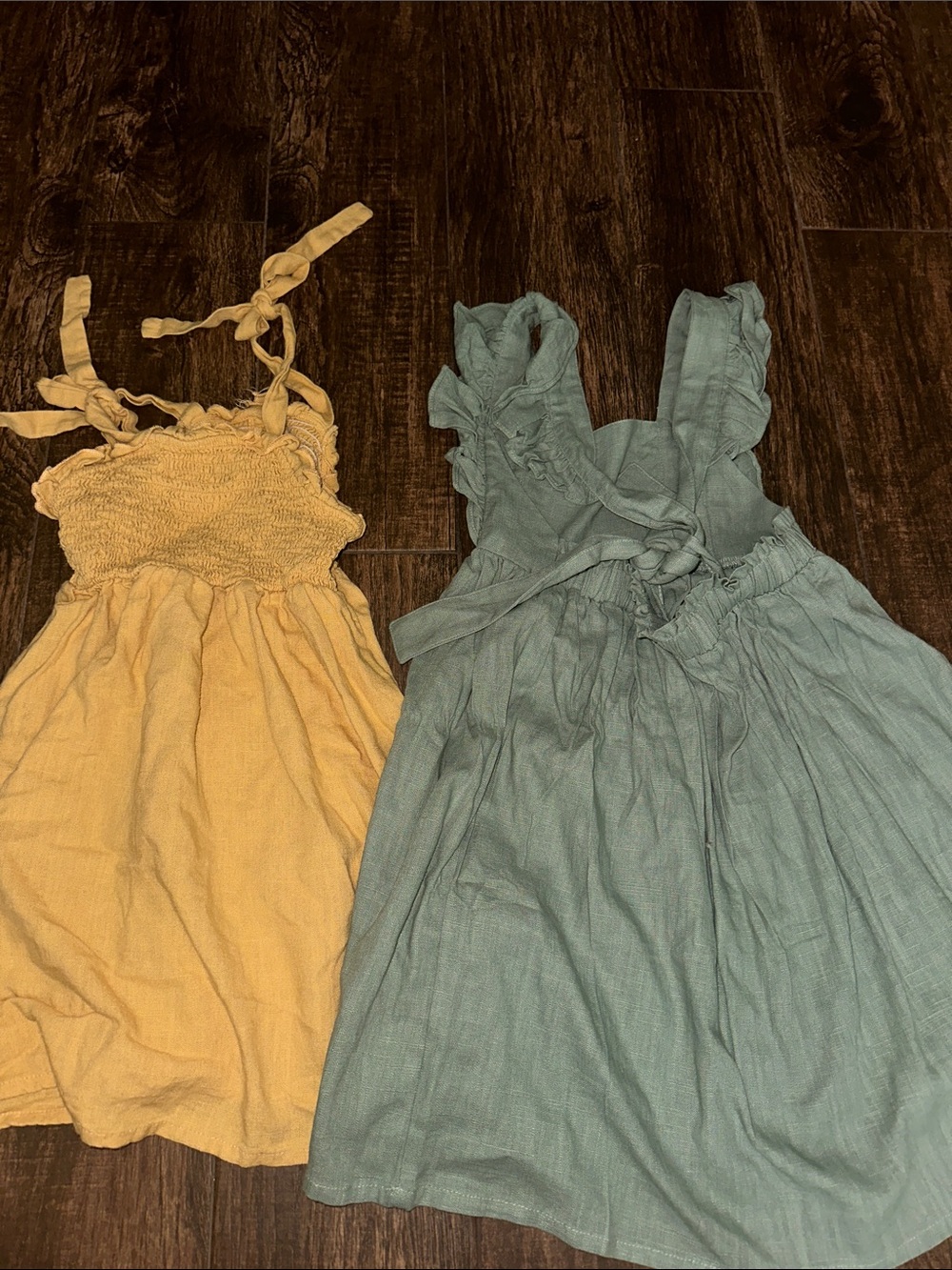 Abby & Evie Girls Dress Bundle Size 4 Mustard & Sage Green - Picture 6 of 8